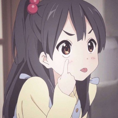 游乐园蹦床中间撕裂